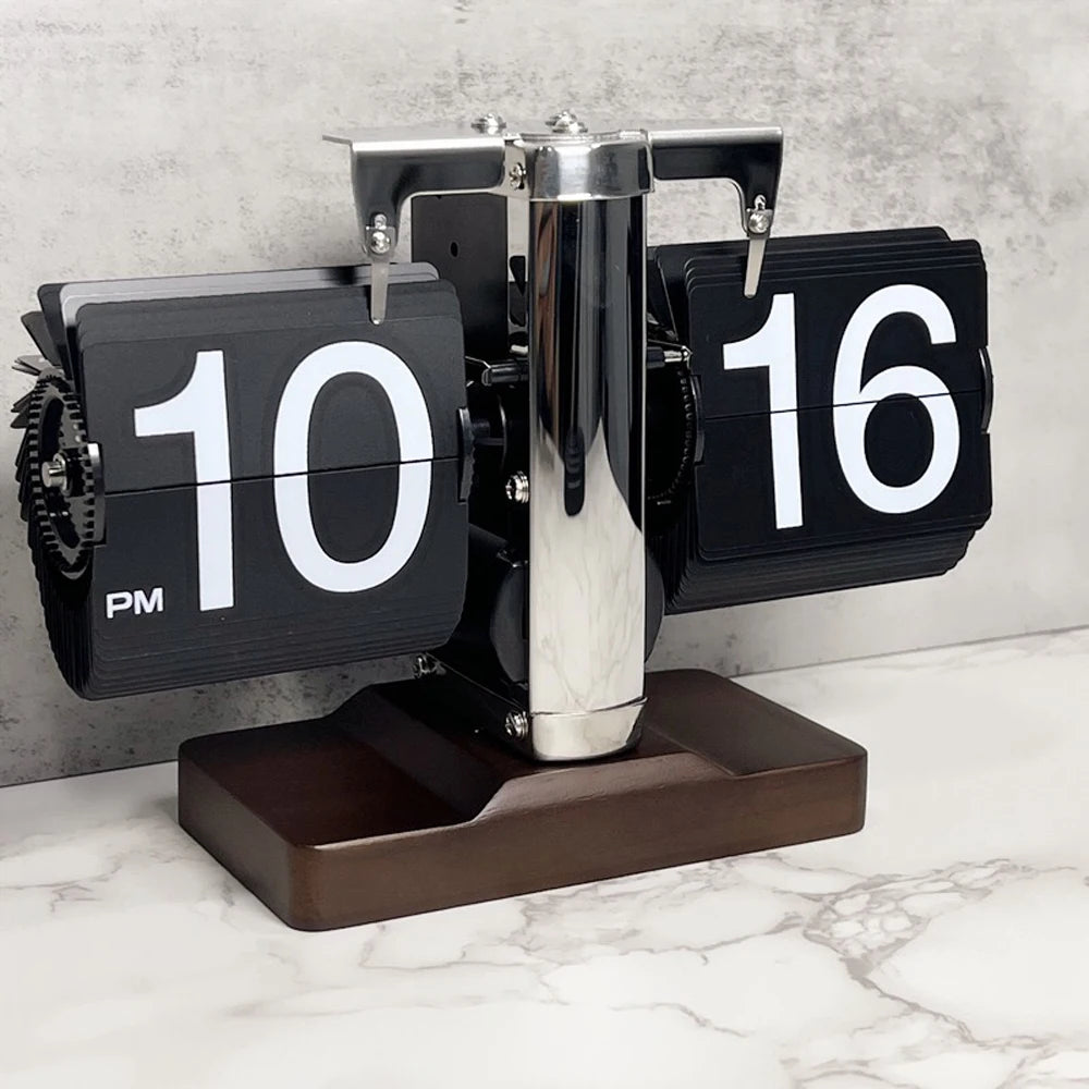 Automatically Page Turning Retro Flipping Clock
